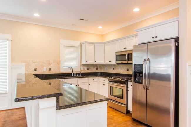 Photo - Introducing Your Dream Home in Norfolk: Elegant 3-Bedroom, 2.5-Bath Haven on 2 Floors