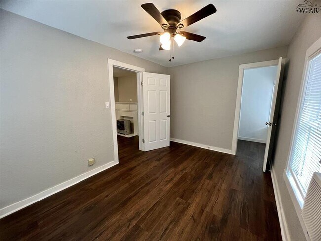 Photo - 1202 Austin St