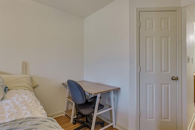 Photo - 7685 Northcross Dr Unit 1106