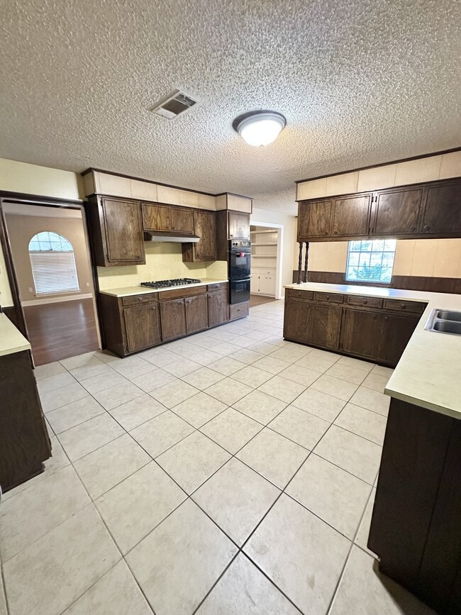 Photo - 3572 Madeira Dr