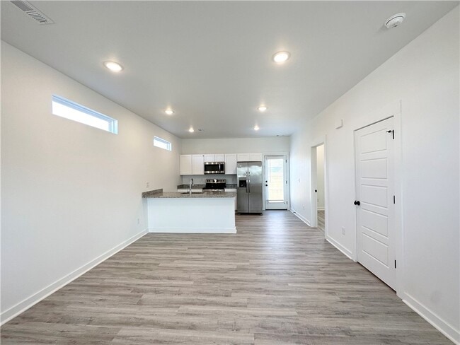 1070 Boardwalk Ave