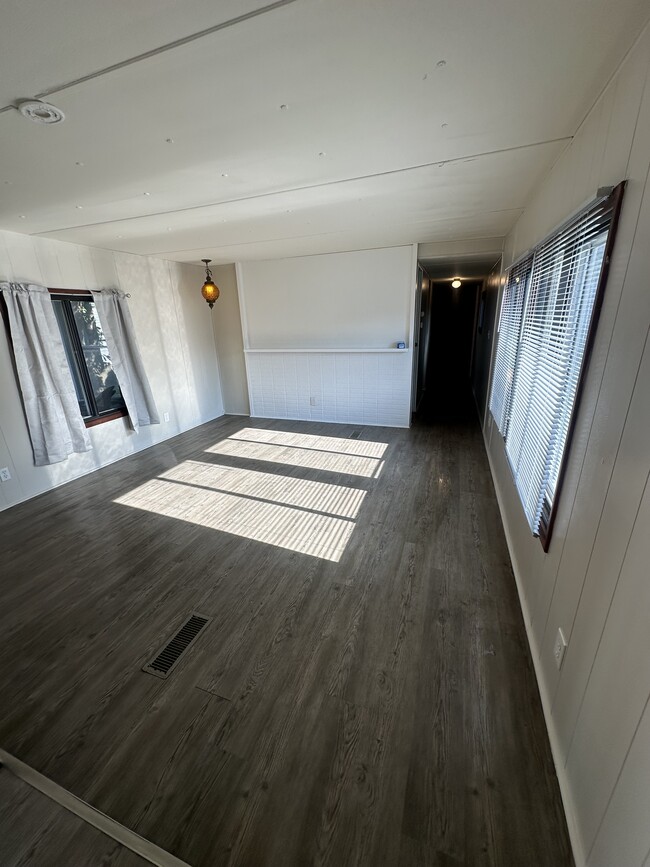 Photo - 101 Cotts Dr