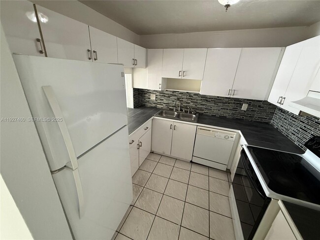 Photo - 1900 W 68th St Unit G308