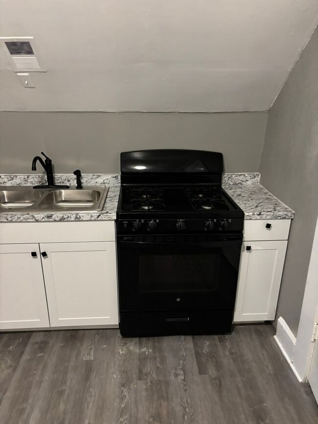 Photo - Eighteenth Ave 3011 Unidad D