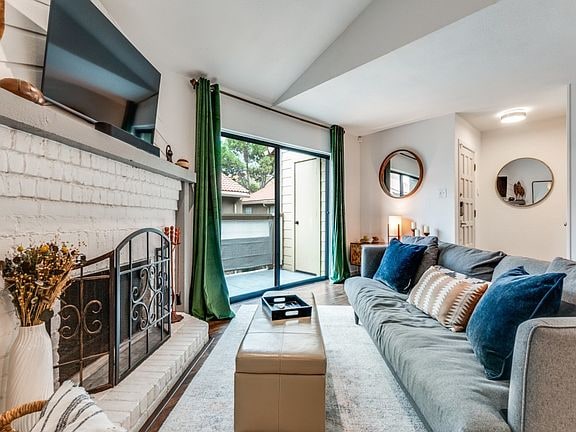 Photo - 5200 Martel Ave