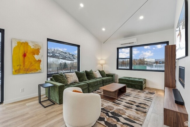 Photo - 4770 E 2650 N