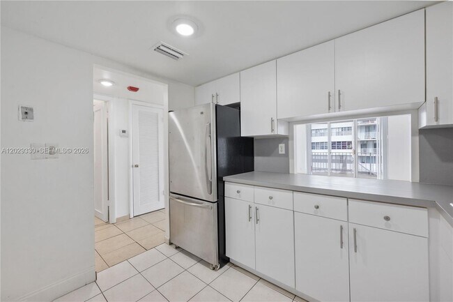 Photo - 16710 NE 9th Ave Unit 401
