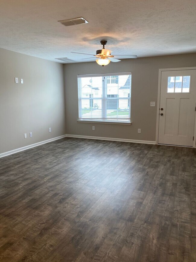 Photo - 3 BD 2.5 BA | 2 Car Garage | End Unit Townhome
