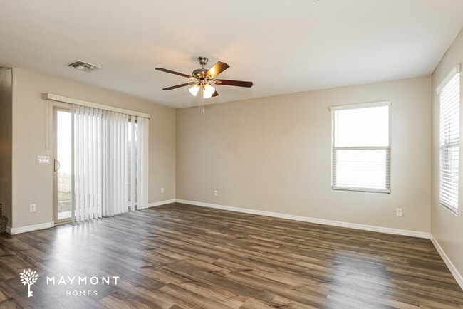 8126 W Agora Ln