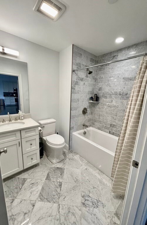 Photo - 728 E Broadway Unidad 404