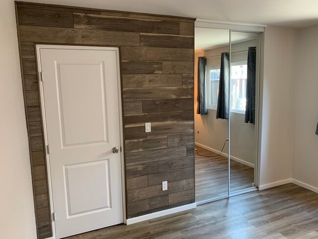 Photo - 207 Kenton Ave