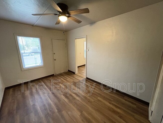 Photo - 311 E Grove Ave