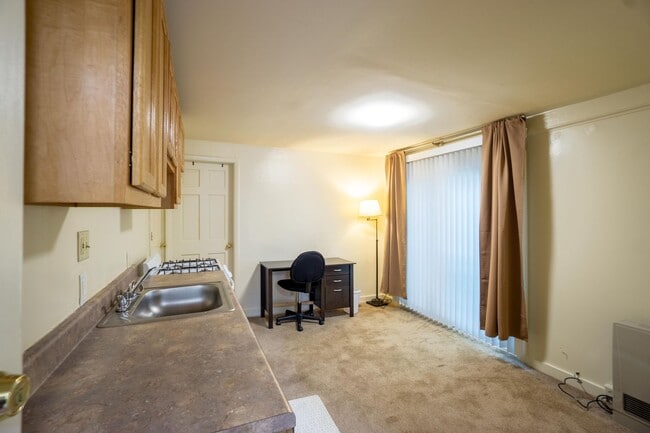 Photo - 113 Comstock Pl Unit Comstock 113.5