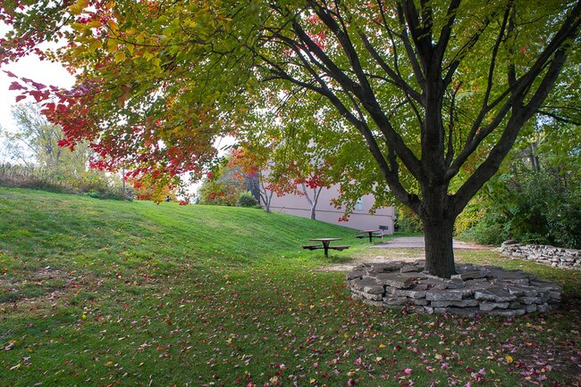 Photo - Broadview Apartments