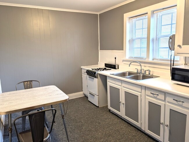 Photo - 5486 Broadway Unidad Upper Rear