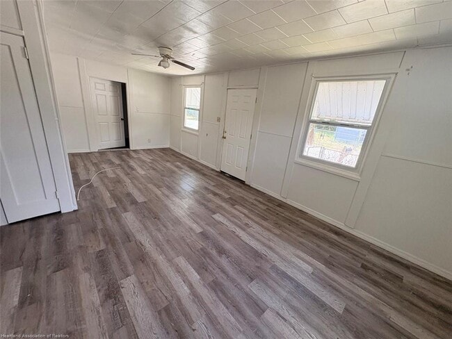 Photo - 1616 Roseland Ave