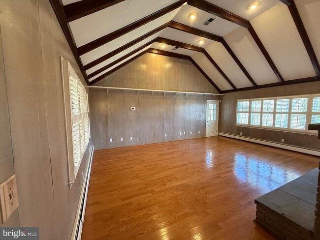 Photo - 9616 Burke View Ave