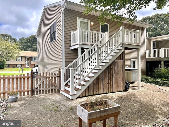 Photo - 1217 Somerset Rd