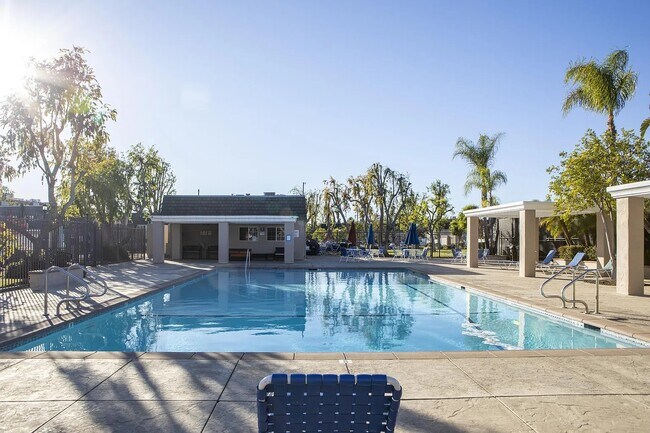 Photo - 6501 Vanalden Ave