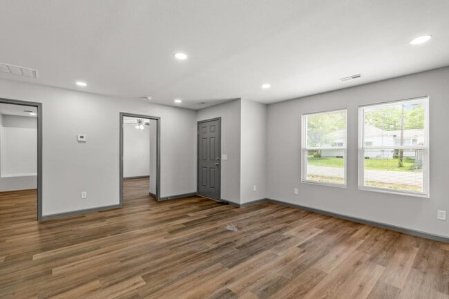 Photo - 231 E Cofield St