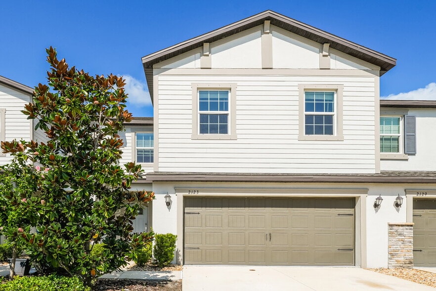 2123 Cerulean Sky Dr