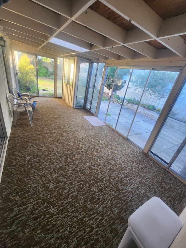 Photo - 4720 Asteria St