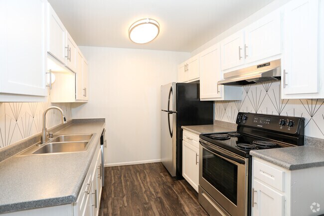2BD, 1BA - 829SF