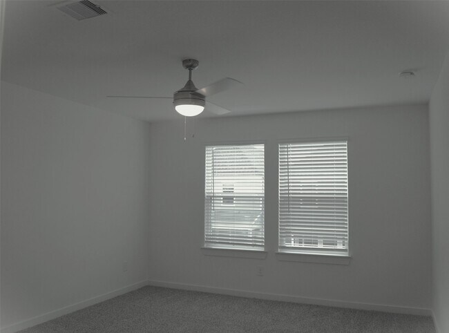 3543 Lovebird Ln