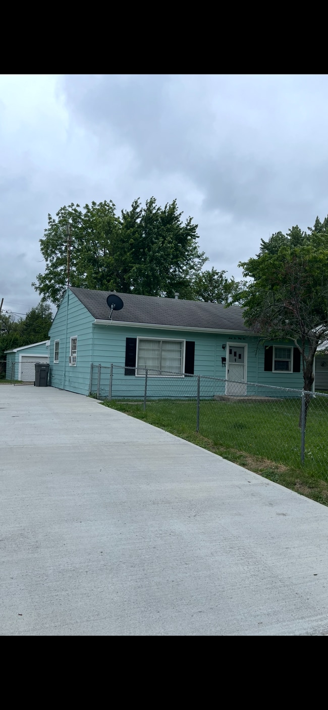 Front - 6231 Windsor Dr House