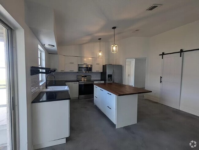 Building Photo - 1515 Golden Poppy Ct Rental