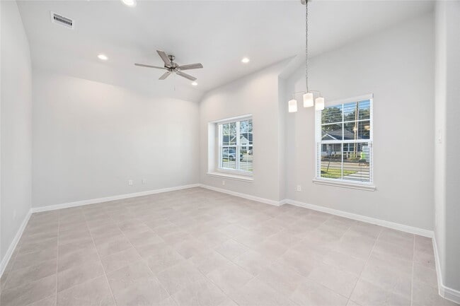 Photo - 11824 E Gate Dr