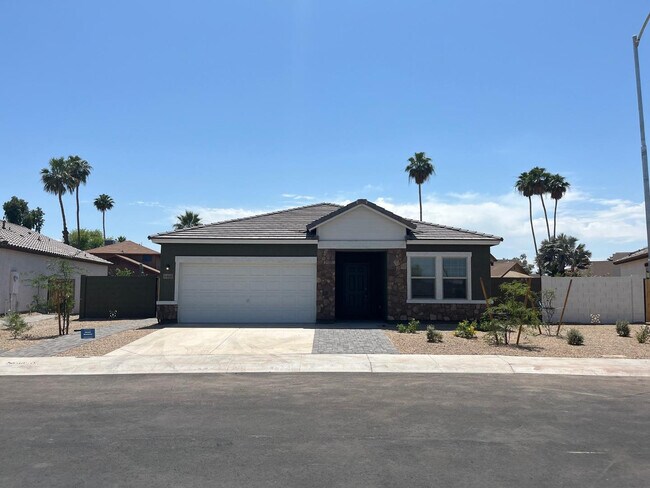Building Photo - 4466 N 100th Dr