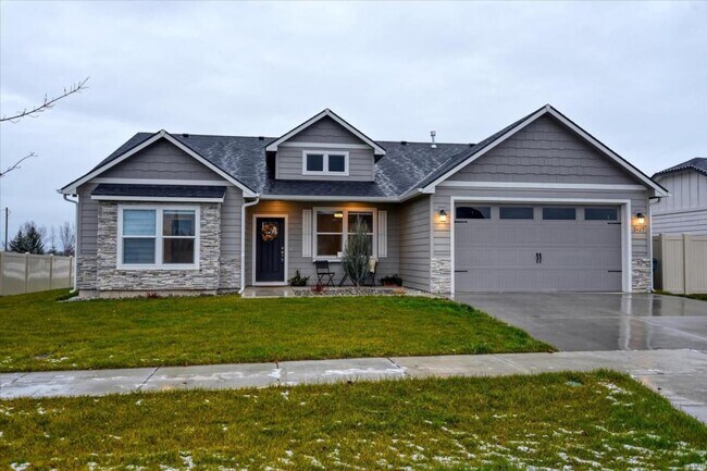 2425 E Corrine Ln - 2425 E Corrine Ln House