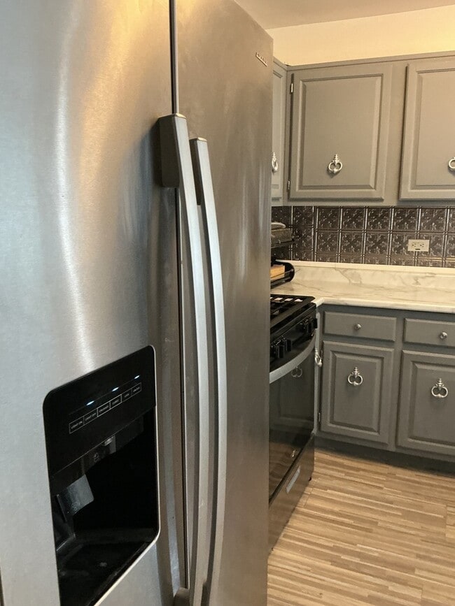 Photo - 2333 Windsor Ln