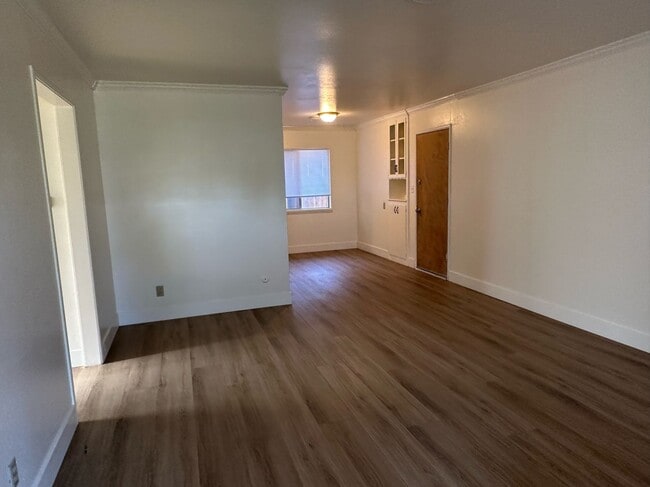 Photo - 766-767 Watson St and Tulare Ave Duplex Unidad 341 W. Tulare Ave.