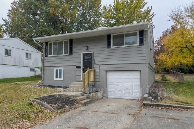 Photo - 9524 Wallace Ave
