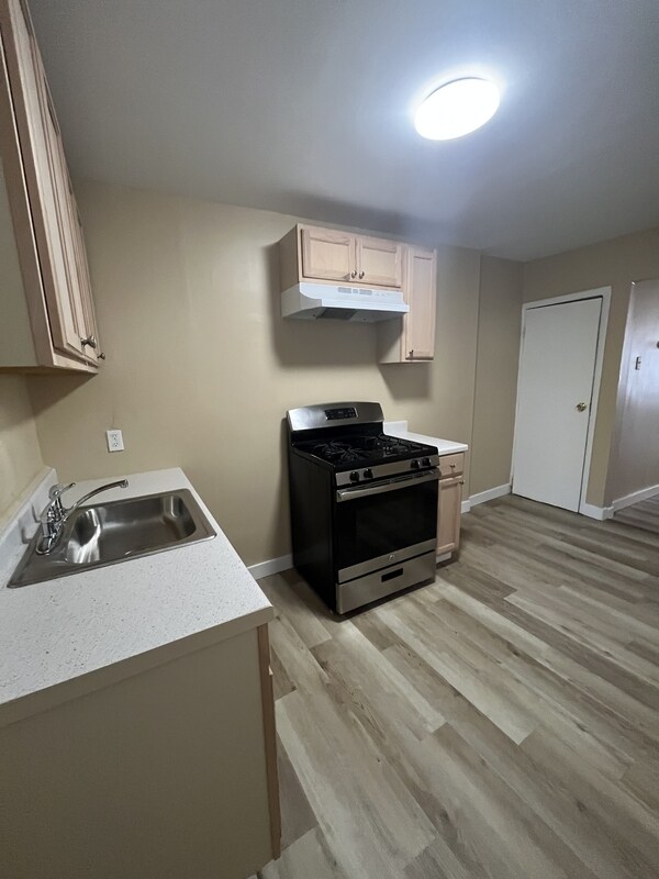 Photo - 1936 Tasker St