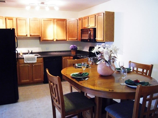 Photo - Stonybrook Apartments