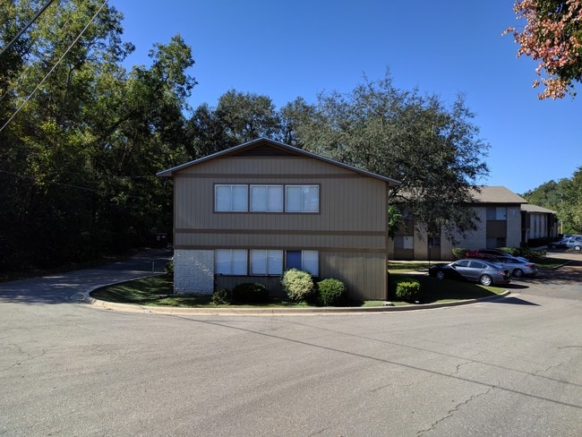 Inverness Apartments - Inverness Apartments