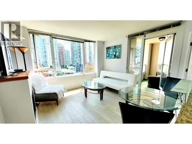 822 Seymour St Unit 609