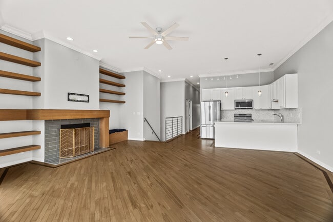 Photo - 2625 W Chicago Ave