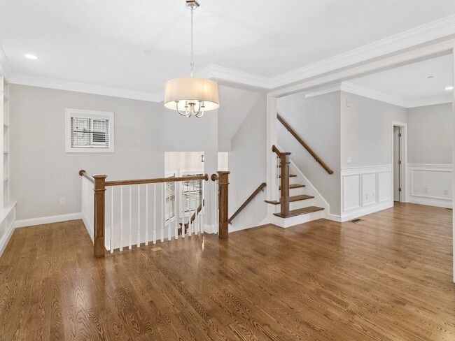 Photo - 38 Millmont St