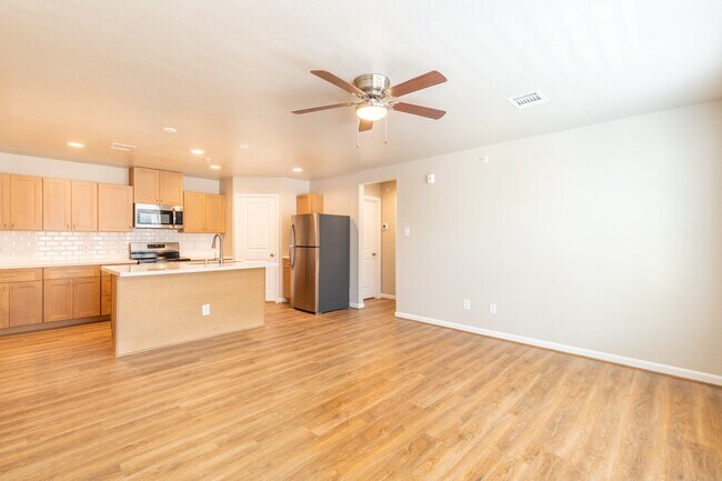 Photo - 217 Pk Pl Cir Unit C
