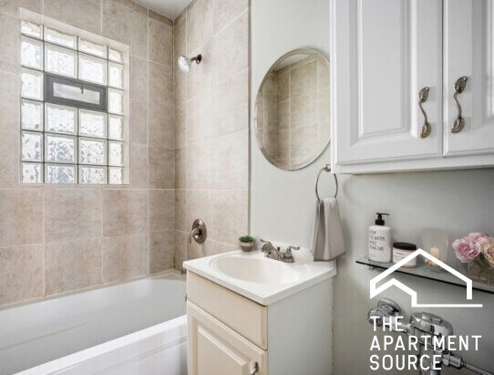 Photo - 542 W Surf St Unit 3N