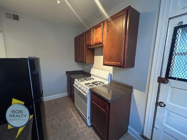 Photo - 7350 N Damen Ave Unit G