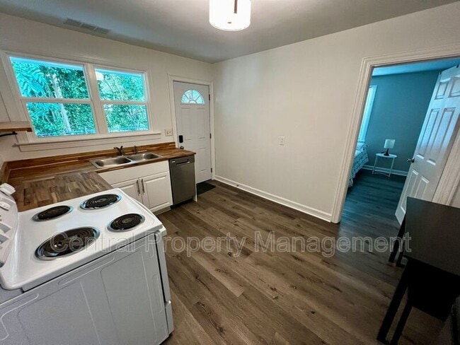 Photo - 109 Dime St Unit B