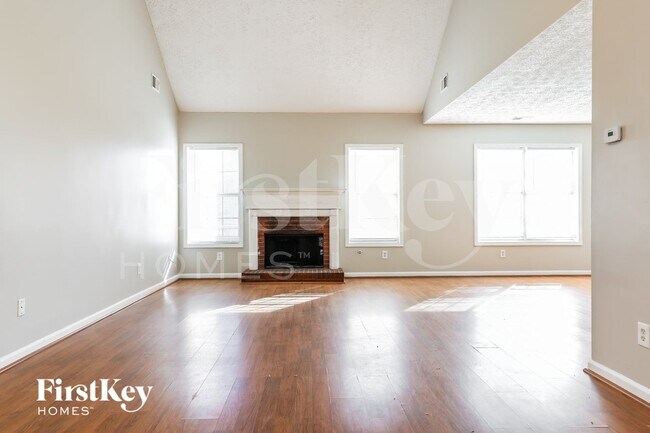 Photo - 120 Grayview Ct