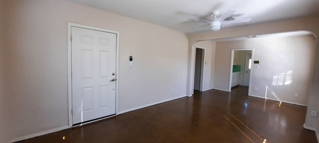 Photo - 366 E Weldon Ave