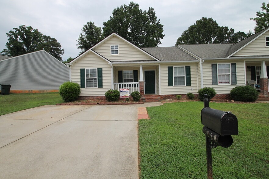 1258 Camellia Ct