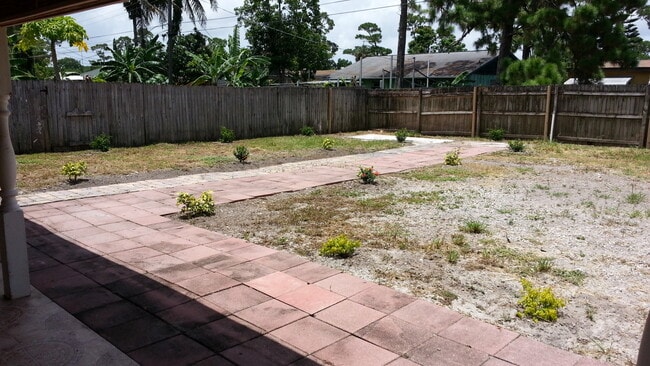 Photo - 5653 Coconut Rd